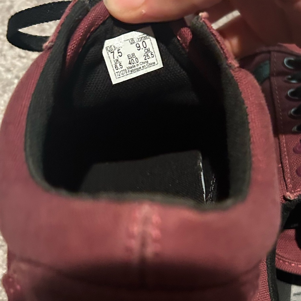 Vans - Picture 4 of 9